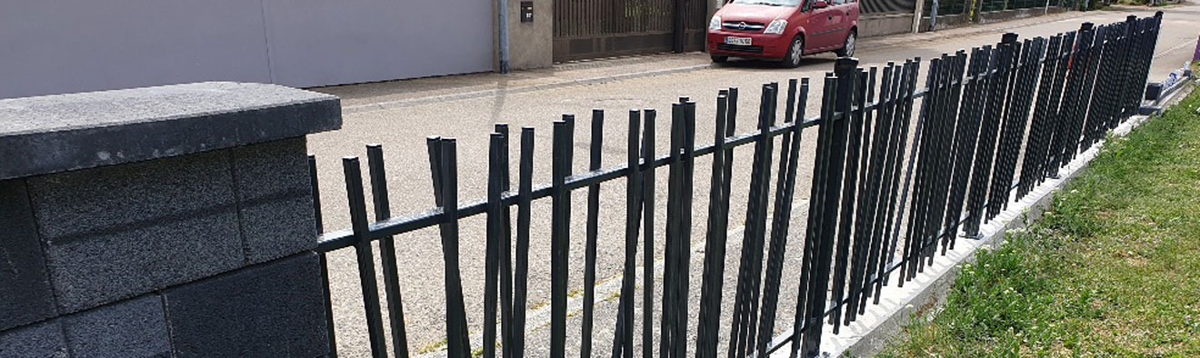 Réalisation clôture barreaudée CréaZen en Alsace