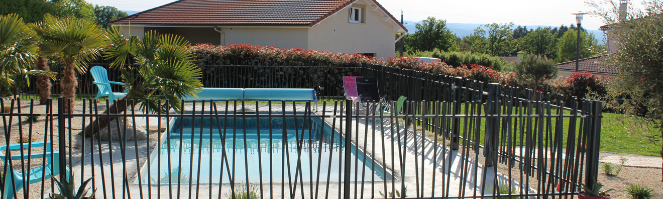 Une clôture CréaZen pour protéger et embellir l'espace piscine
