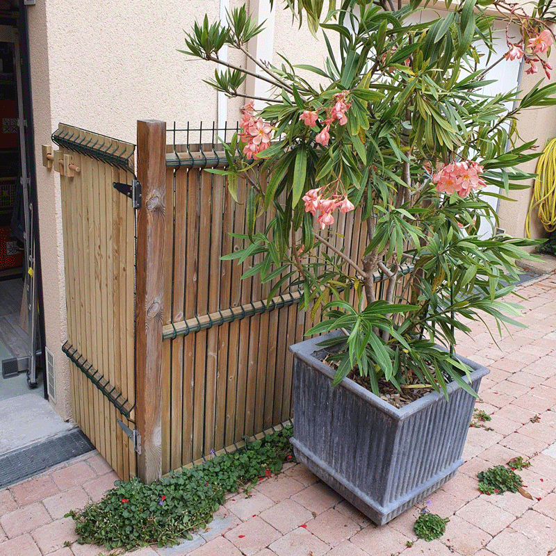 portillon avec loquet